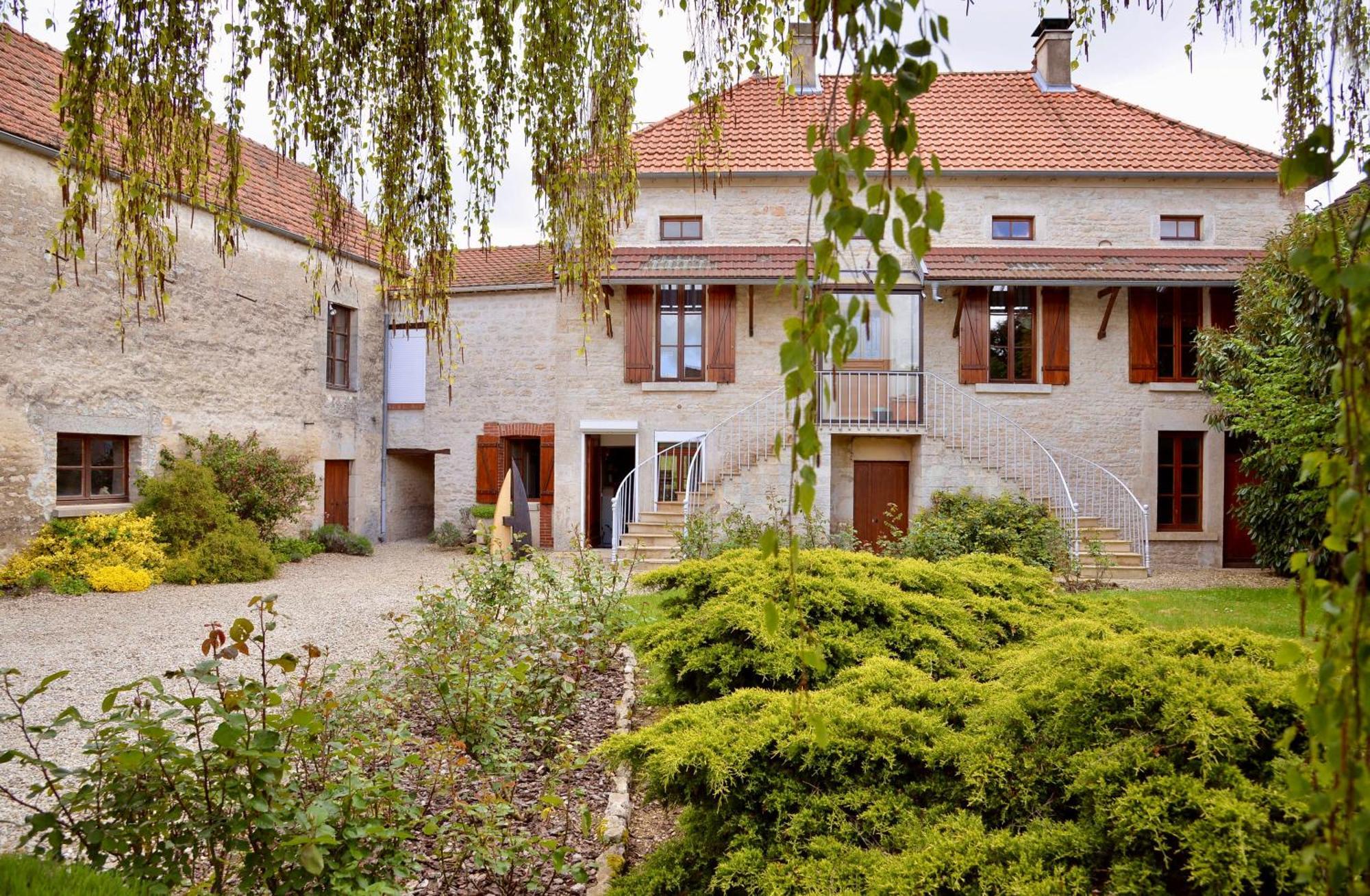 Le Concept-Studio Perrigny-sur-Armancon Bagian luar foto